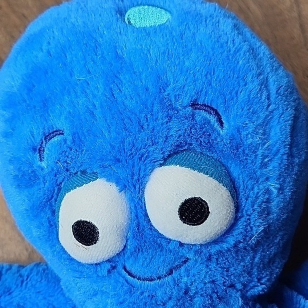 Kohls Cares Pout Pout Fish Octopus Plush, Blue/Orange 15"x7", 2013 - Picture 6 of 7